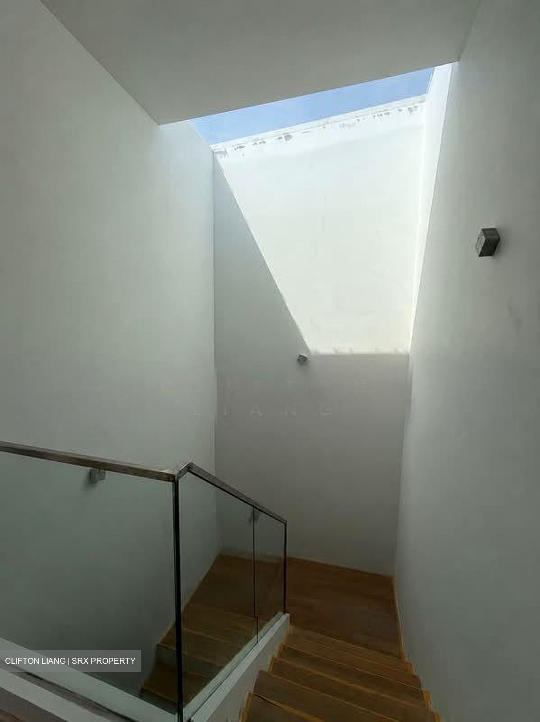 Sembawang Hills Estate (D20), Terrace #577011111